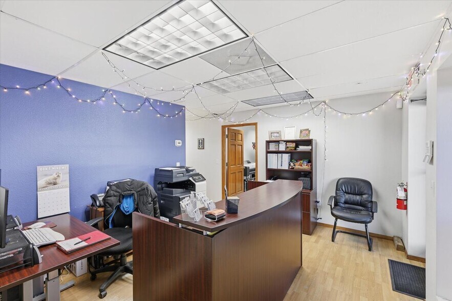 More Photos Of 711 60th St Ct E, Bradenton Light Distribution For Sale