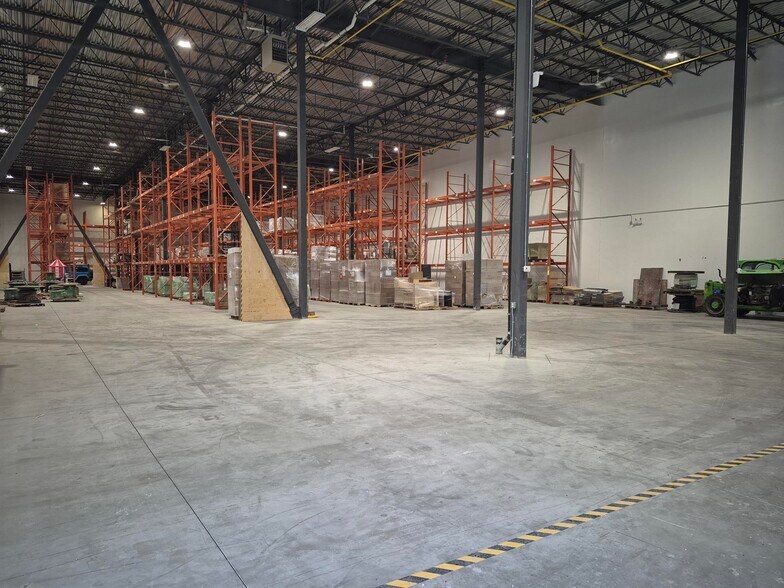 More Photos Of 1680 Vimont Ct, Ottawa Warehouse For Lease
