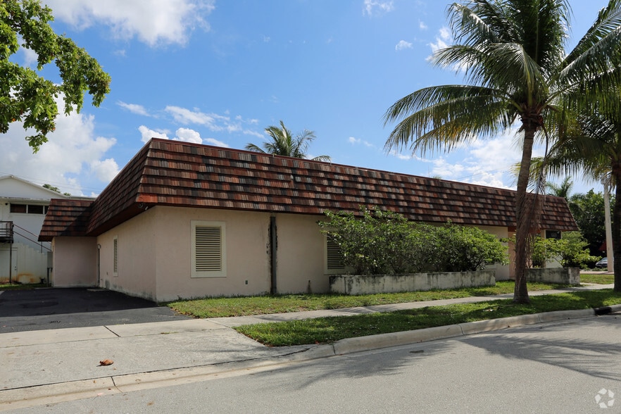 More Photos Of 1001 N Olive Ave, West Palm Beach Medical For Lease