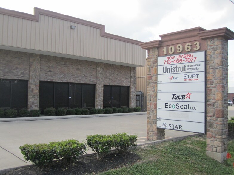 More Photos Of 10963 Cutten Rd, Houston Unknown For Lease