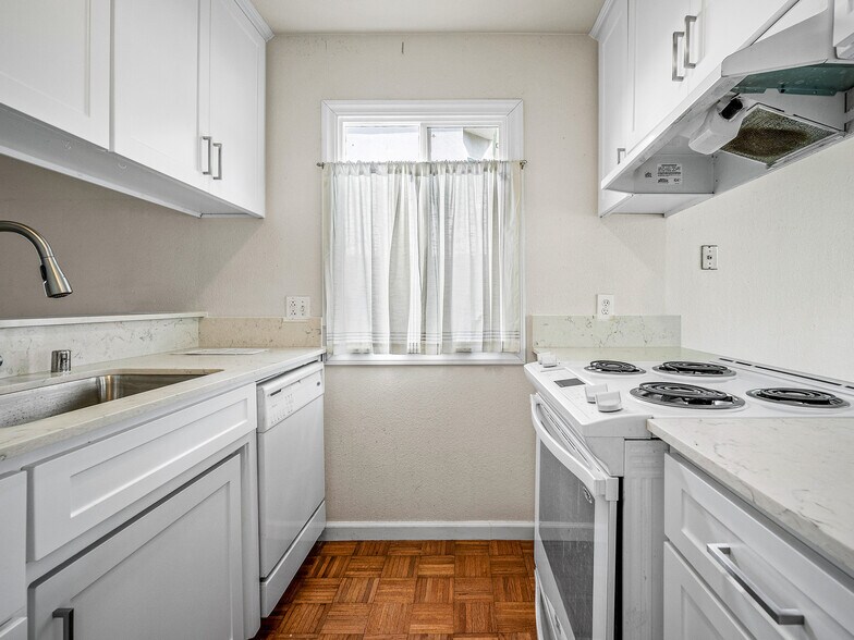 More Photos Of 718 13th St, Sacramento Apartments For Sale