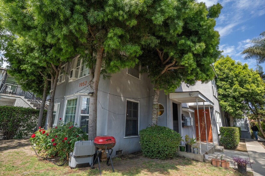 More Photos Of 1952 Pine Ave, Long Beach Apartments For Sale