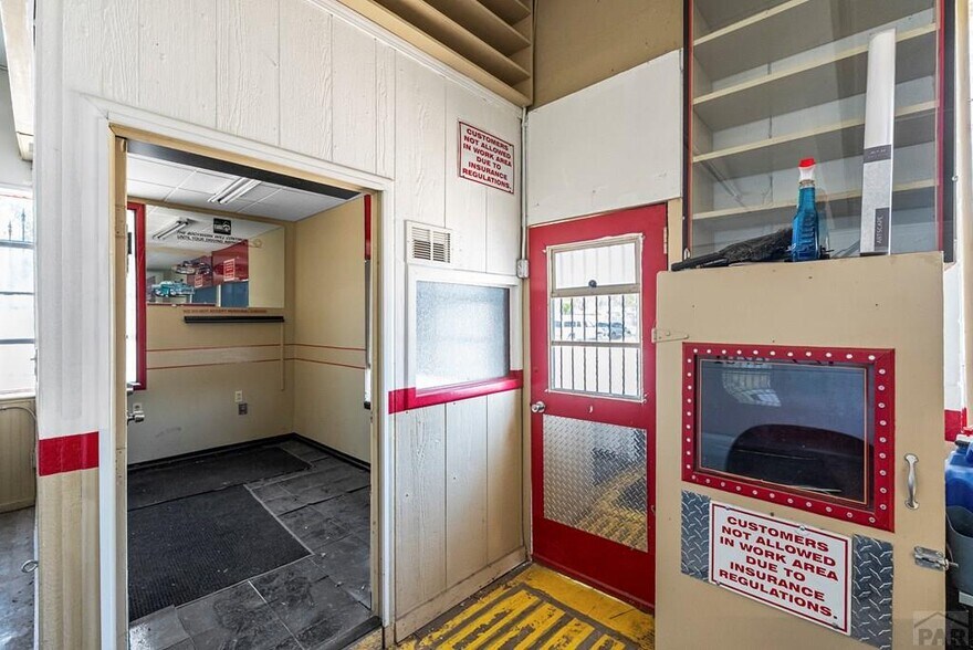 More Photos Of 417 N Fountain Ave, Pueblo Auto Salvage Facility For Sale