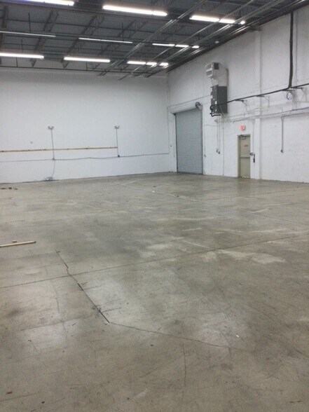 More Photos Of 1395 NW 17th Ave, Delray Beach Showroom For Lease