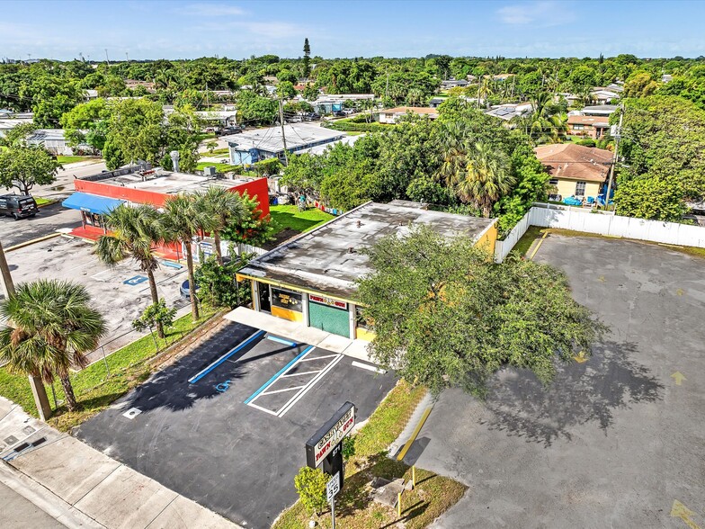 Primary Photo Of 571-573 SW 27th Ave, Fort Lauderdale Freestanding For Sale