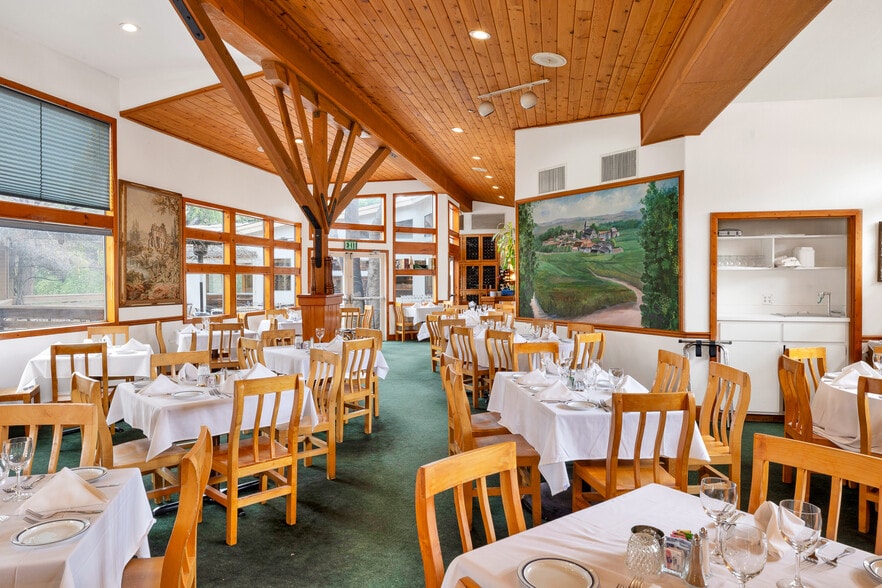 More Photos Of 12117 Sierra Hwy, Santa Clarita Hotel For Sale