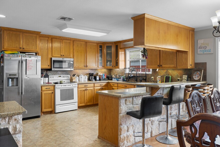 More Photos Of 9765 State Park Rd, Lockhart Land For Sale