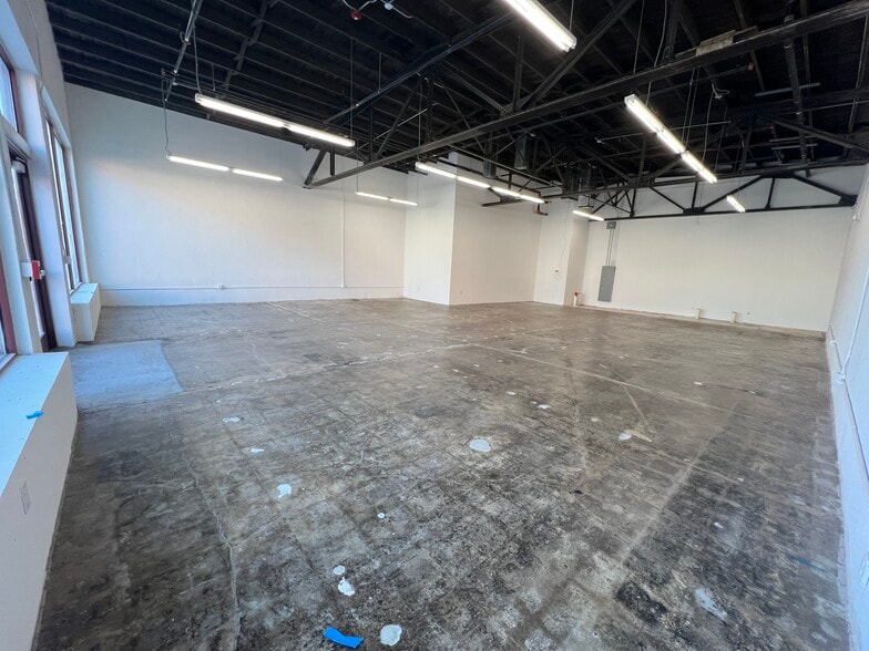 More Photos Of 104 E Central Ave, Temple Office For Lease