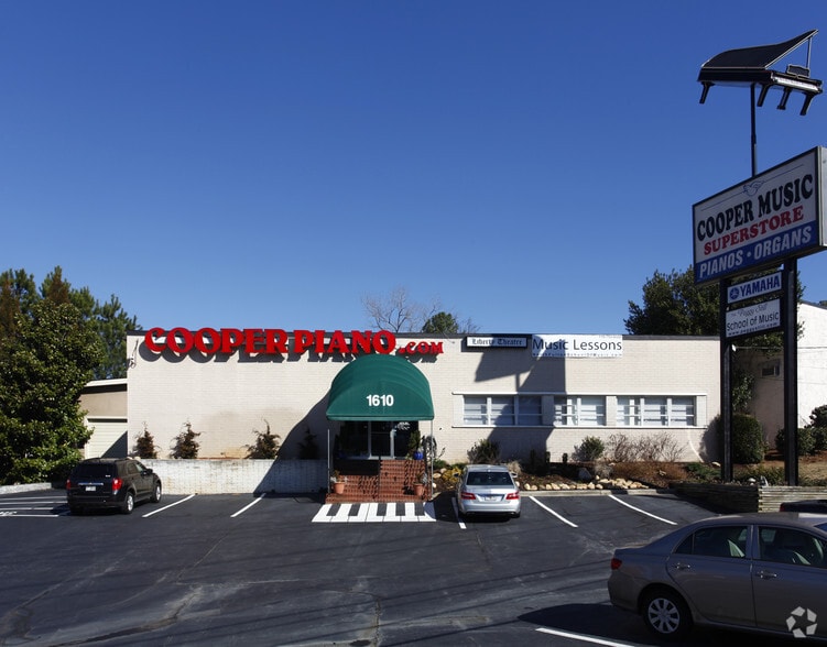 More Photos Of 1610 Northeast Expy, Atlanta Showroom For Sale