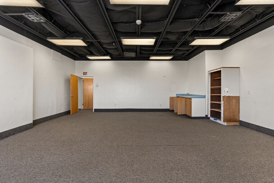 More Photos Of 120 E Altamira Dr, Cedar City Office Residential For Lease