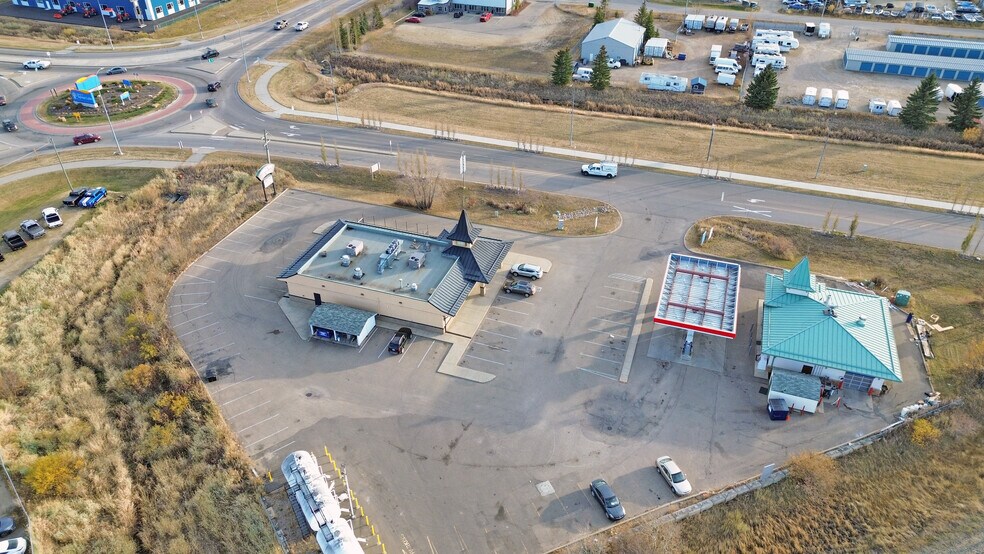 More Photos Of 3 AB-11A, Sylvan Lake Restaurant For Sale