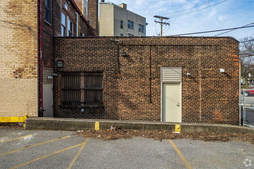 More Photos Of 3404 Lorain Ave, Cleveland Office Residential For Sale