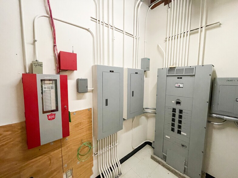 More Photos Of 4820 S Arrowhead Dr, Independence Medical For Lease