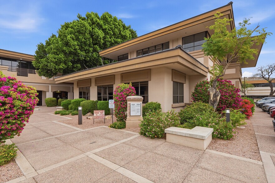 More Photos Of 7032-7054 E Cochise Rd, Scottsdale Medical For Lease