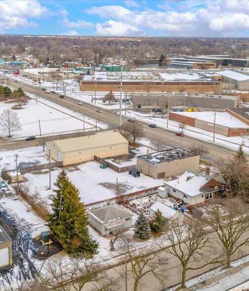 More Photos Of 12525 E 9 Mile Rd, Warren Warehouse For Sale