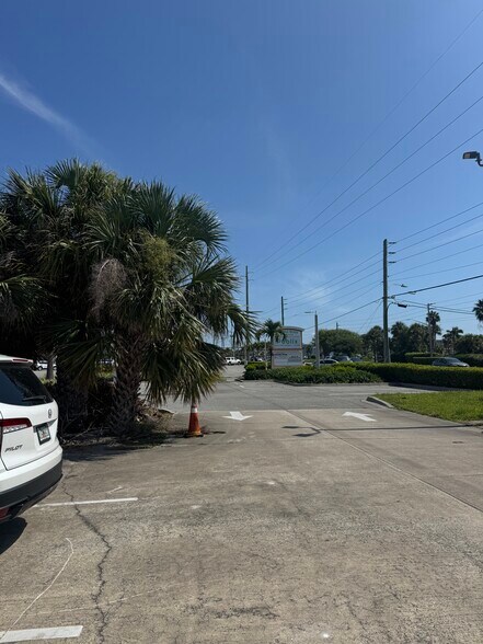 More Photos Of 2003 N Atlantic Ave, Cocoa Beach Storefront Retail Office For Lease