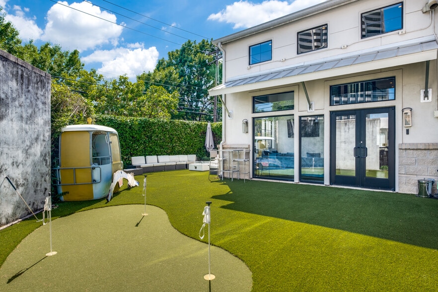 More Photos Of 3006 Cole Ave, Dallas Office For Sale