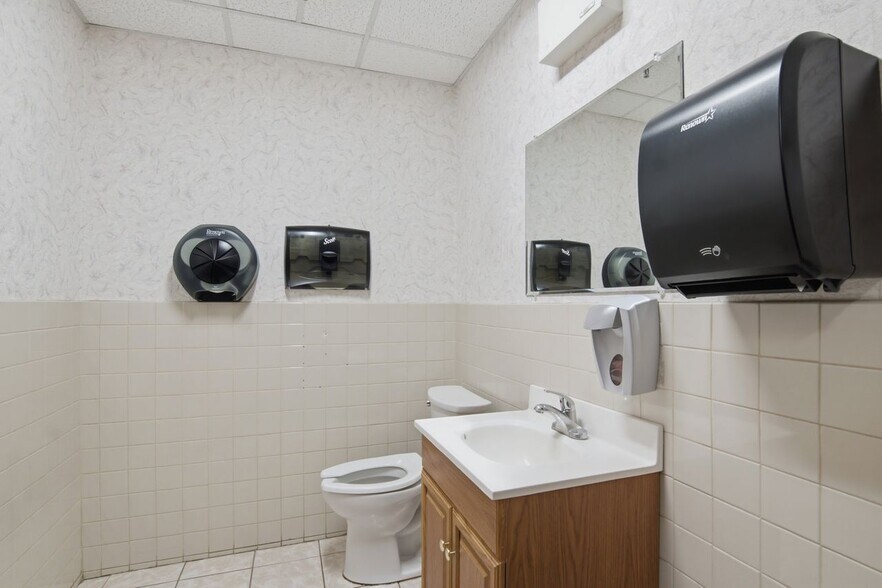 More Photos Of 3 Baldwin Green Cmn, Woburn Office For Sale
