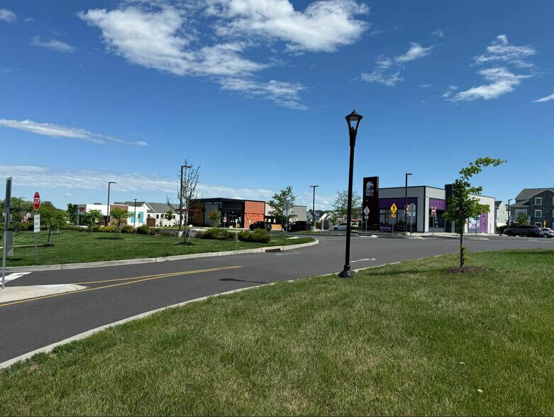 More Photos Of 189 Main St, Lower Salford Land For Lease