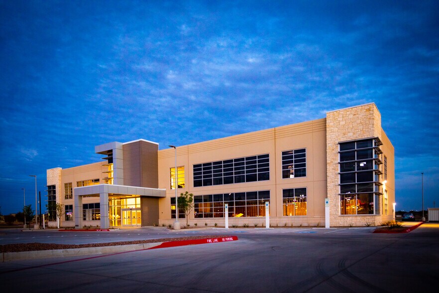 More Photos Of 4505 Holiday Hill, Midland Medical For Lease