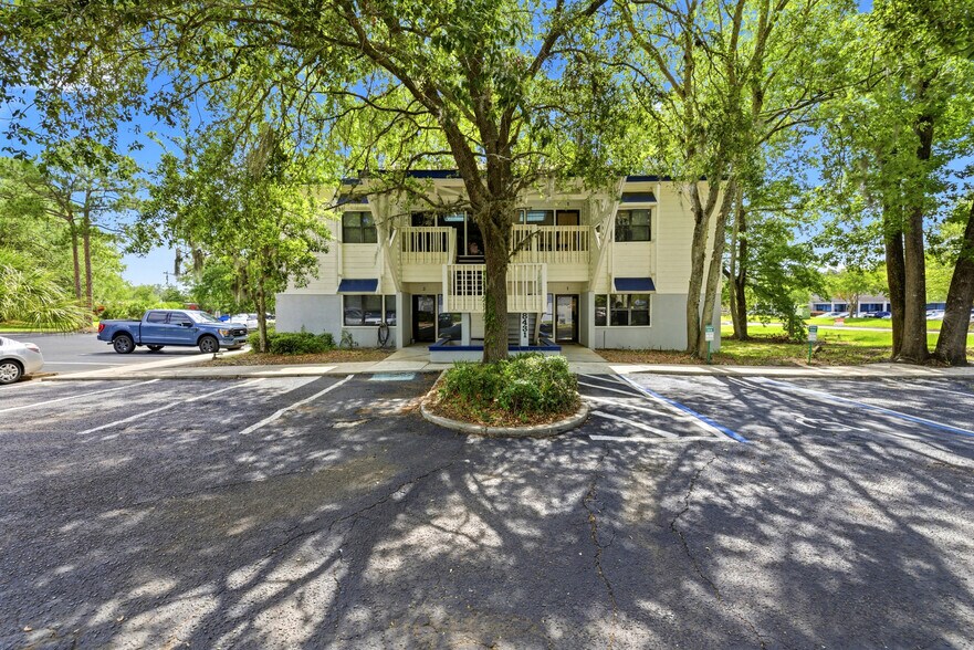 More Photos Of 8431 Baymeadows Way, Jacksonville Loft Creative Space For Lease