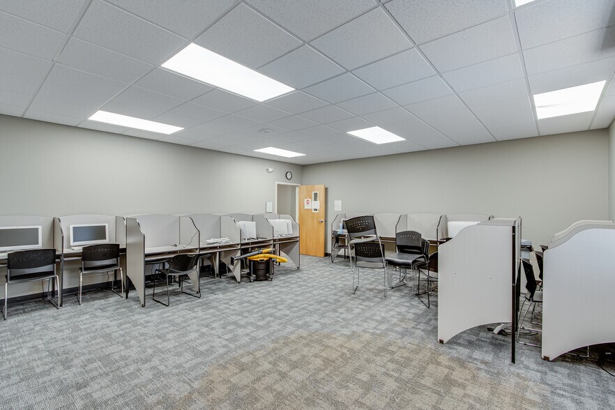 More Photos Of 3632 Southland Dr, Flowery Branch Medical For Lease