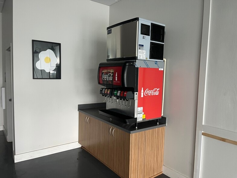 More Photos Of 145 Beachwalk Shore Dr, Saint Johns Freestanding For Lease