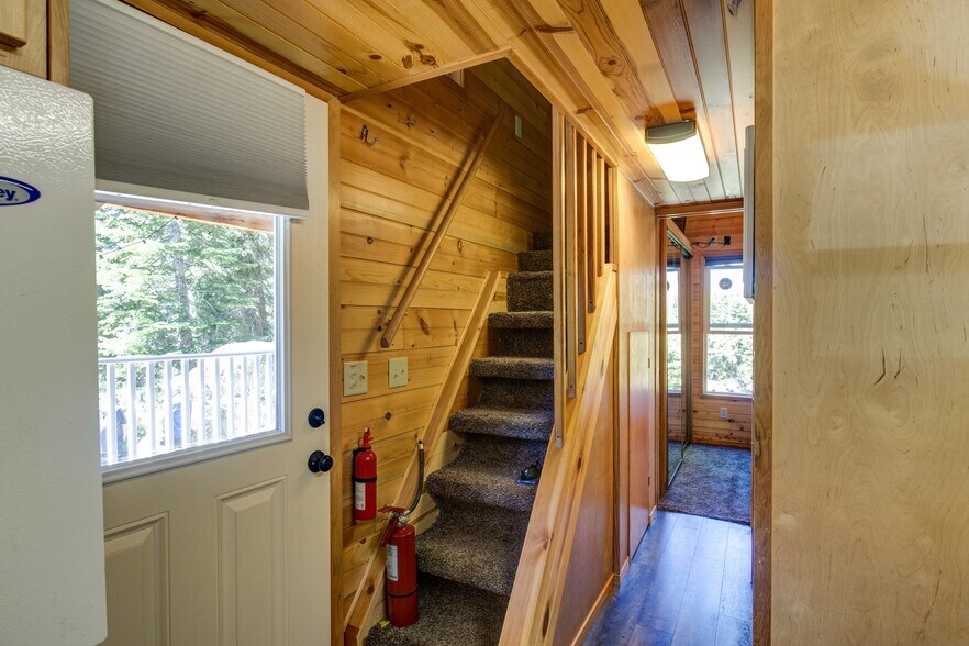 More Photos Of 61011 Cedar Crest Ln, Lakeshore Specialty For Sale
