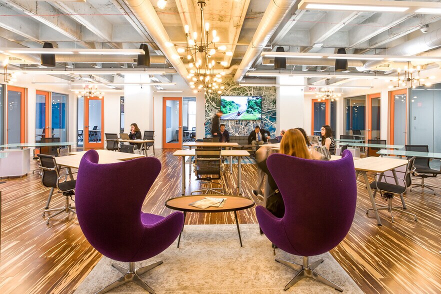 More Photos Of 501 Union St, Nashville Office For Lease