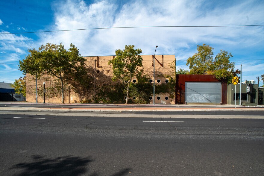 More Photos Of 1113 Del Paso Blvd, Sacramento Warehouse For Sale