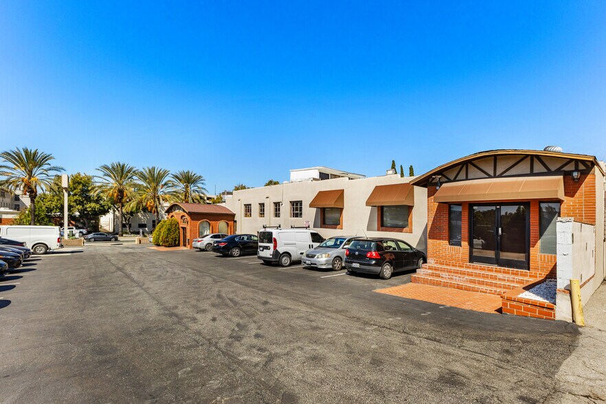 More Photos Of 770-780 S Arroyo Park, Pasadena Storefront Retail Office For Lease