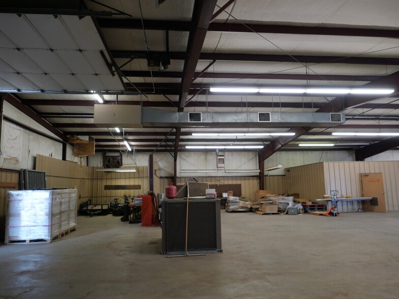 More Photos Of 1364 NE 3rd St, Oklahoma City Warehouse For Sale