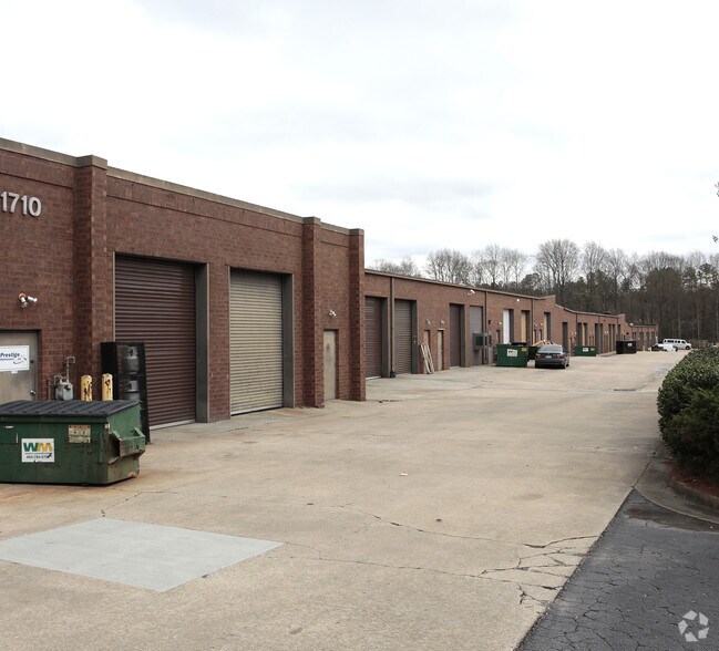 More Photos Of 1710 Cumberland Point Dr SE, Marietta Light Distribution For Lease