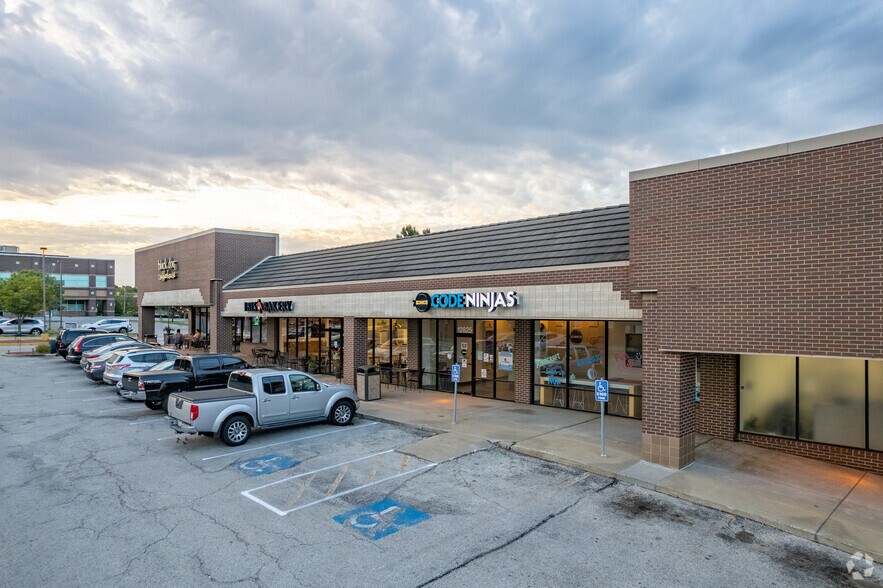 More Photos Of 12815-12843 W 87th St, Lenexa Unknown For Lease