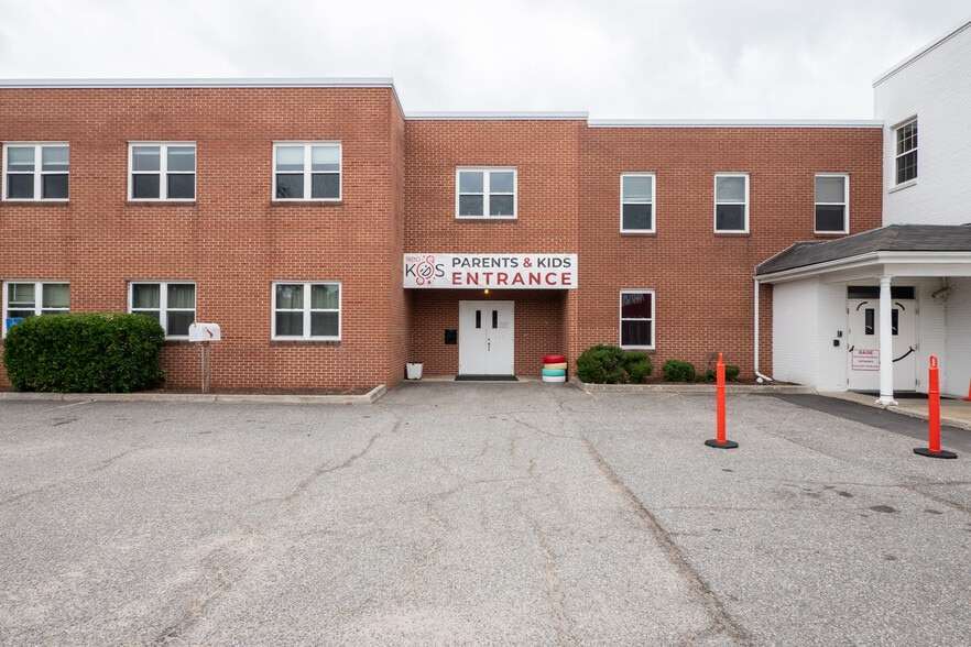 More Photos Of 245 S Rosemont Rd, Virginia Beach Religious Facility For Sale