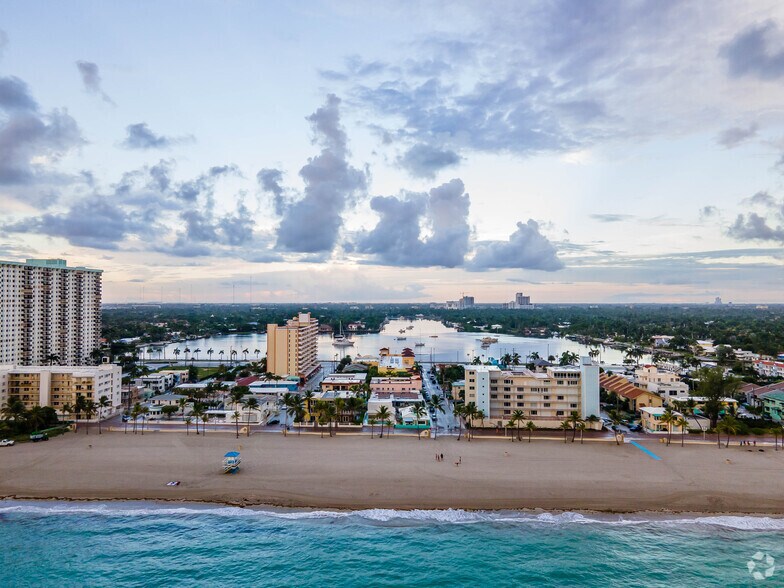 More Photos Of 308 Monroe St, Hollywood Hotel For Sale