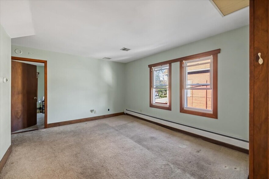 More Photos Of 6 Elmer St, Madison Storefront Retail Residential For Sale
