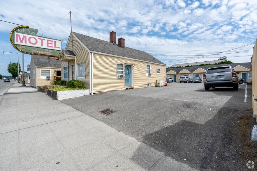 More Photos Of 810 State Ave, Marysville Hotel For Sale