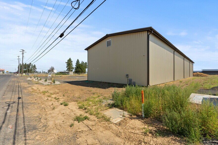 More Photos Of 7517 47th Ave, Spokane Warehouse For Lease