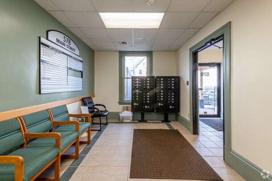 More Photos Of 578 Main St, Malden Medical For Lease