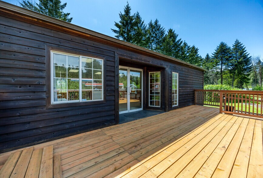 More Photos Of 45632 McKenzie Hwy, Vida Flex For Sale