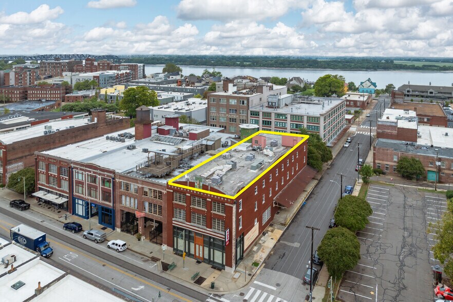 More Photos Of 409 S Main St, Memphis General Retail For Sale