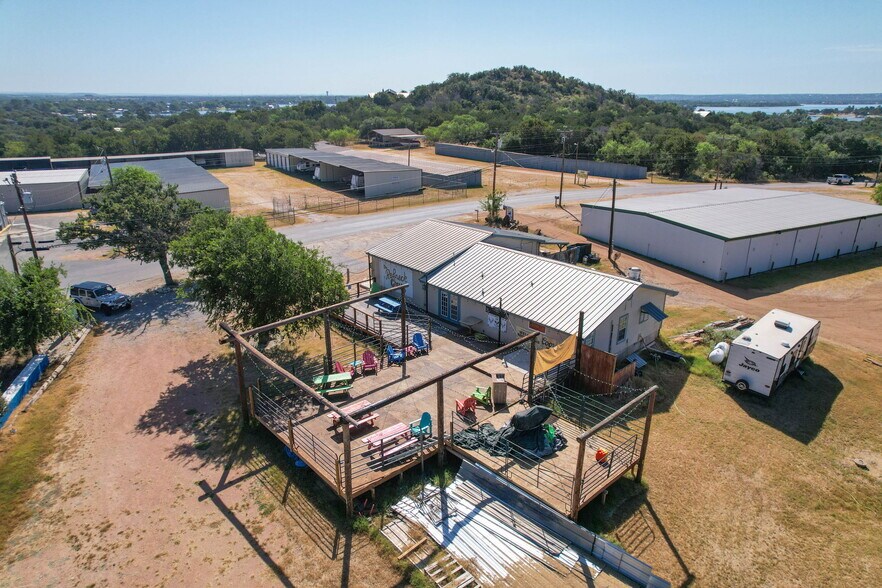 More Photos Of 106 Sunrise Dr, Sunrise Beach Restaurant For Sale