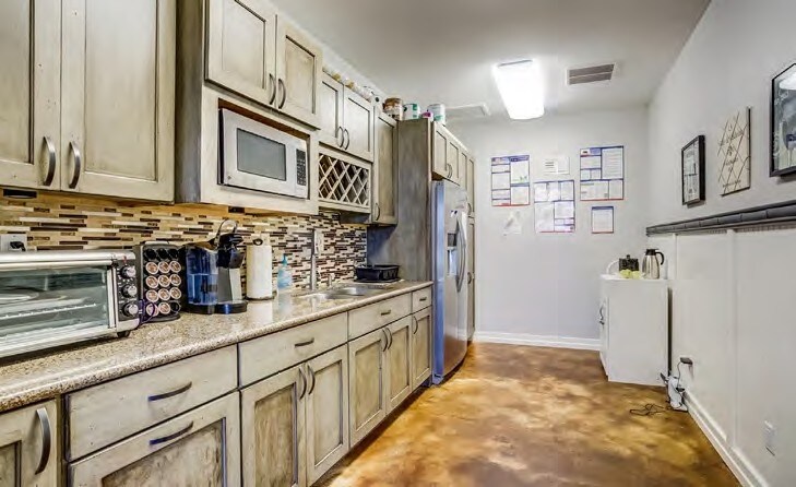 More Photos Of 520 N Coast Hwy 101, Oceanside Medical For Sale