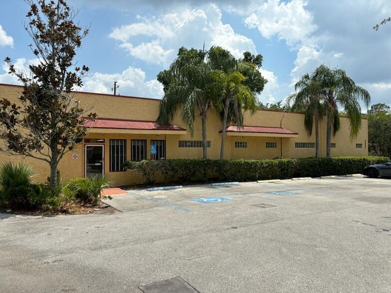 Primary Photo Of 1707 E Edgewood Dr, Lakeland Medical For Lease