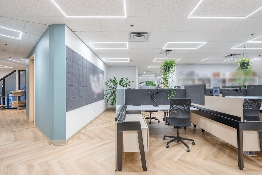 More Photos Of 50 Rue Saint-Charles O, Longueuil Medical For Lease