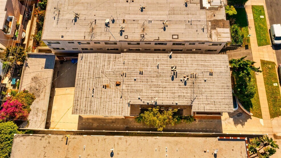 More Photos Of 11938 Dorothy St, Los Angeles Apartments For Sale