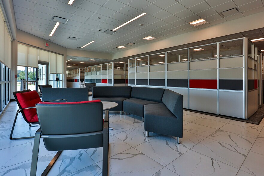 More Photos Of 604 Highway 332, Lake Jackson Office For Sale