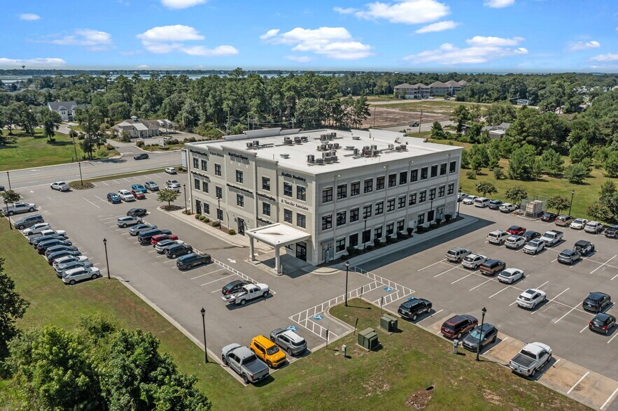 More Photos Of 1165 Cedar Point Blvd, Cedar Point Medical For Lease