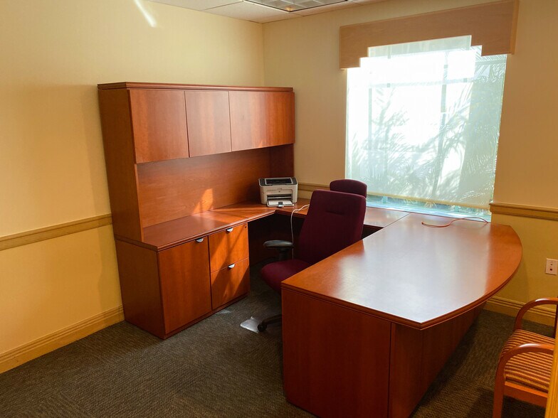 More Photos Of 113 Almeria Ave, Coral Gables Office For Sale